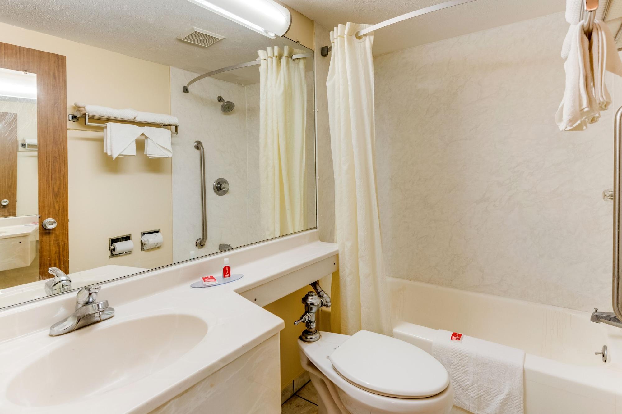 Econo Lodge Inn & Suites Бінгемтон Екстер'єр фото
